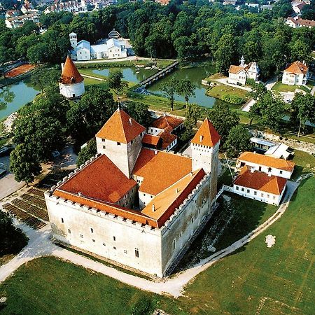 Cozy Summer House With Free Parking Near City Center & Beach Куресааре Екстериор снимка