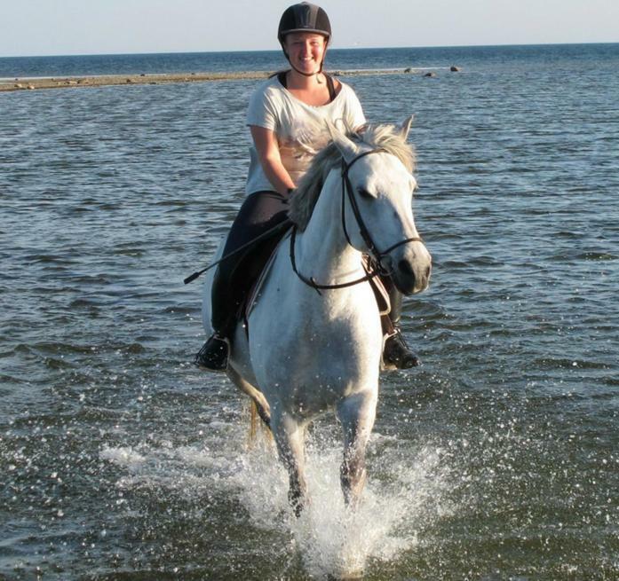 Cozy Summer House With Free Parking Near City Center & Beach Куресааре Екстериор снимка