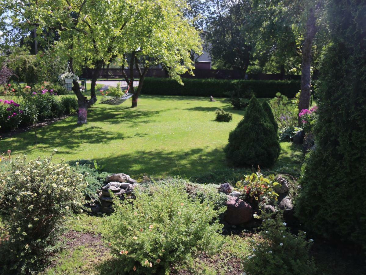 Cozy Summer House With Free Parking Near City Center & Beach Куресааре Екстериор снимка