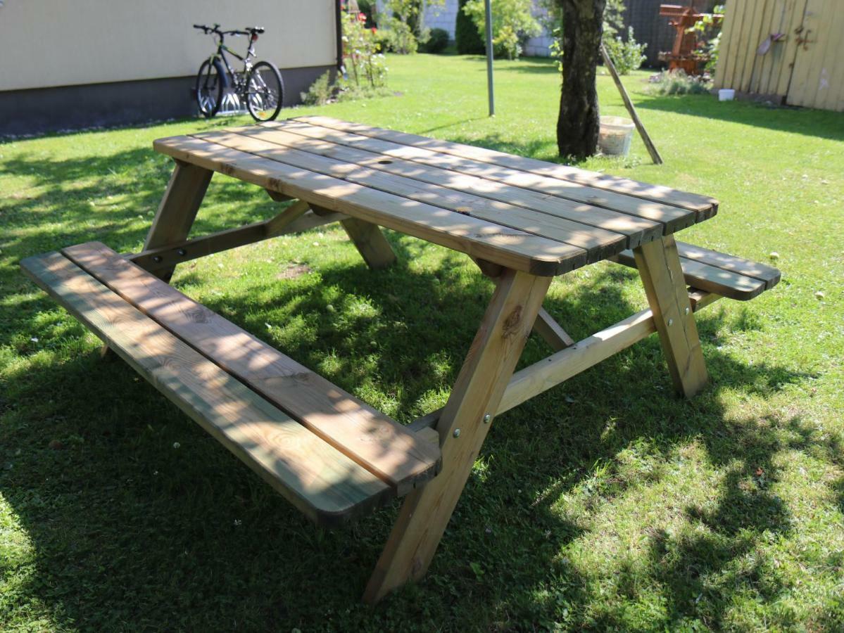 Cozy Summer House With Free Parking Near City Center & Beach Куресааре Екстериор снимка